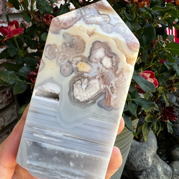 Other - Creamy Blue Flower Agate Tower